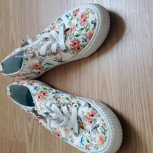 Light Summer Sneakers